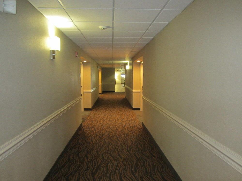 Clarion Pointe Albemarle Hotell Eksteriør bilde