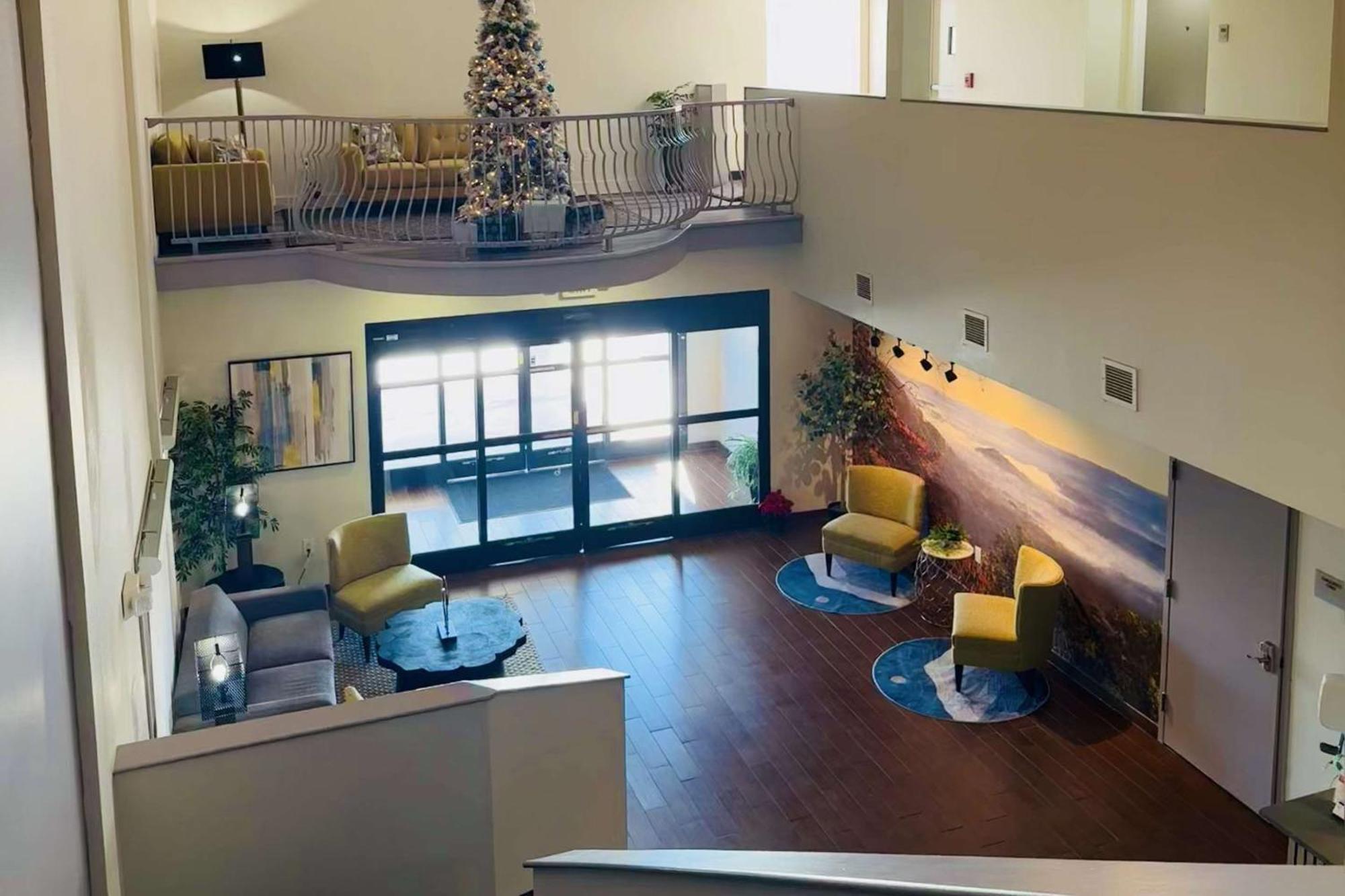 Clarion Pointe Albemarle Hotell Eksteriør bilde