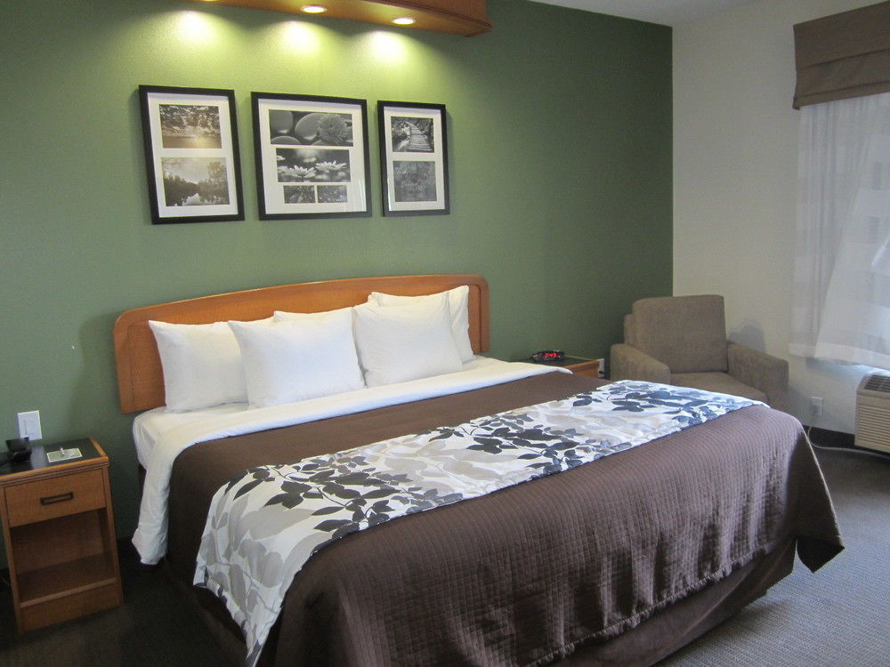 Clarion Pointe Albemarle Hotell Eksteriør bilde