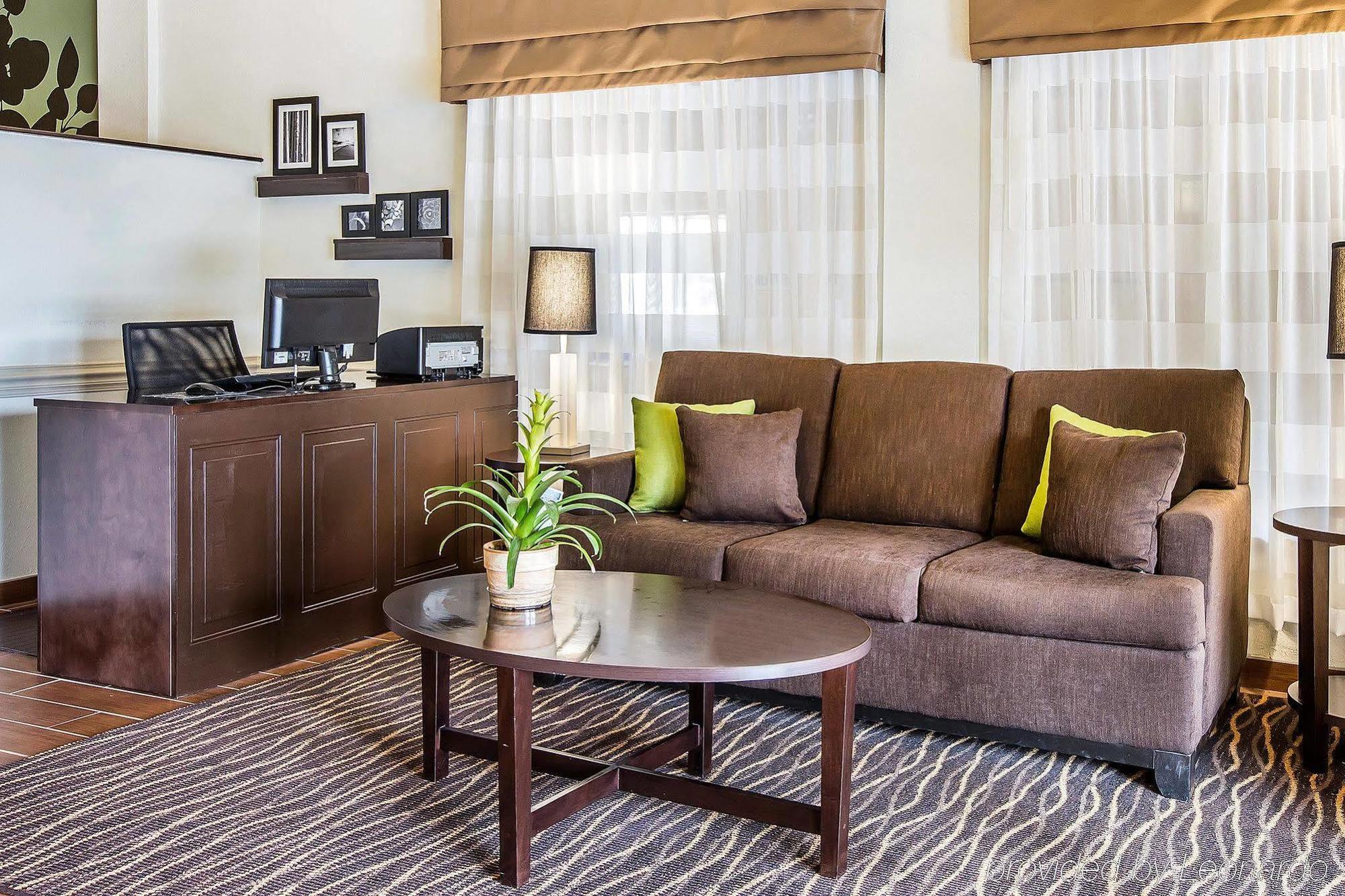 Clarion Pointe Albemarle Hotell Eksteriør bilde