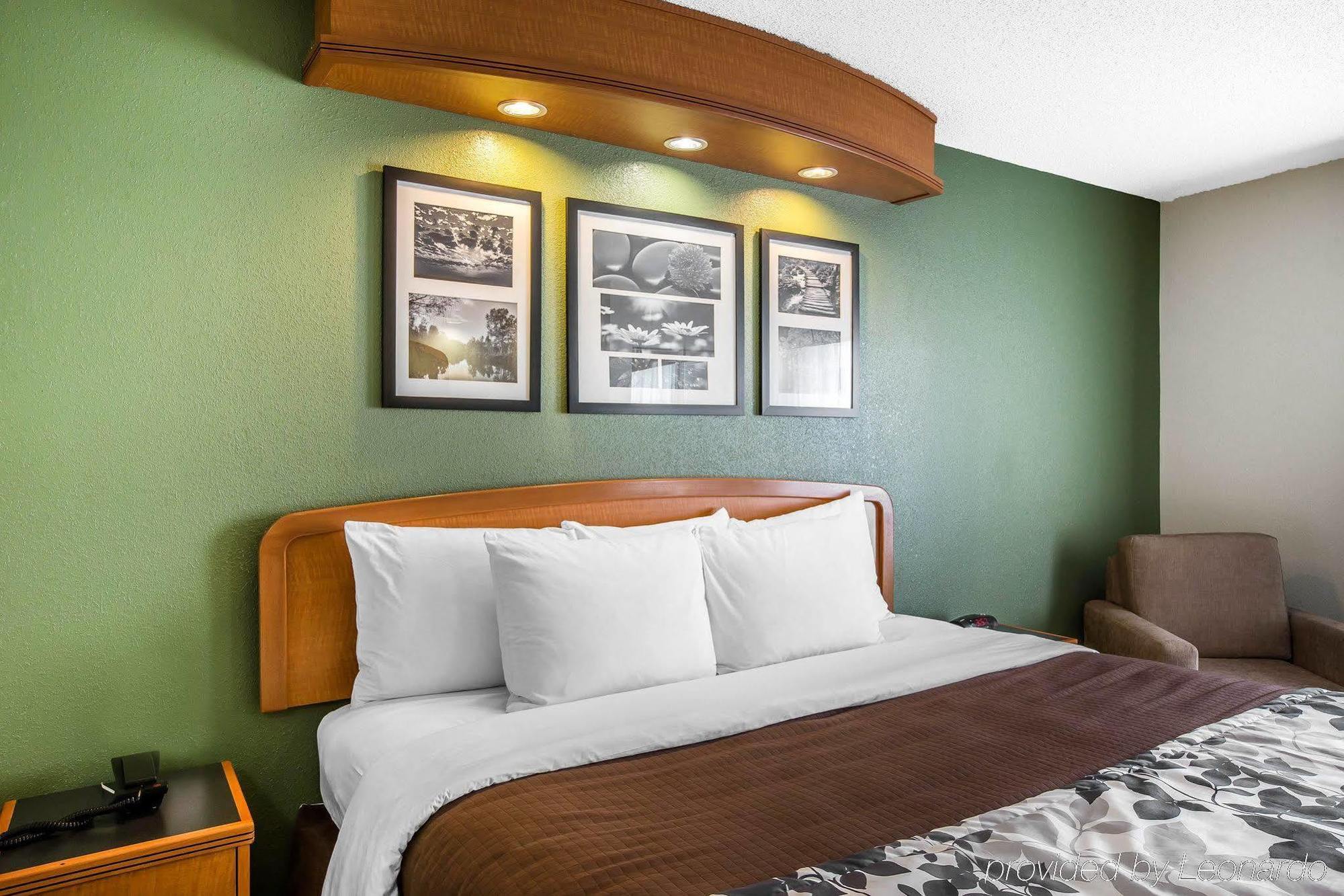 Clarion Pointe Albemarle Hotell Eksteriør bilde